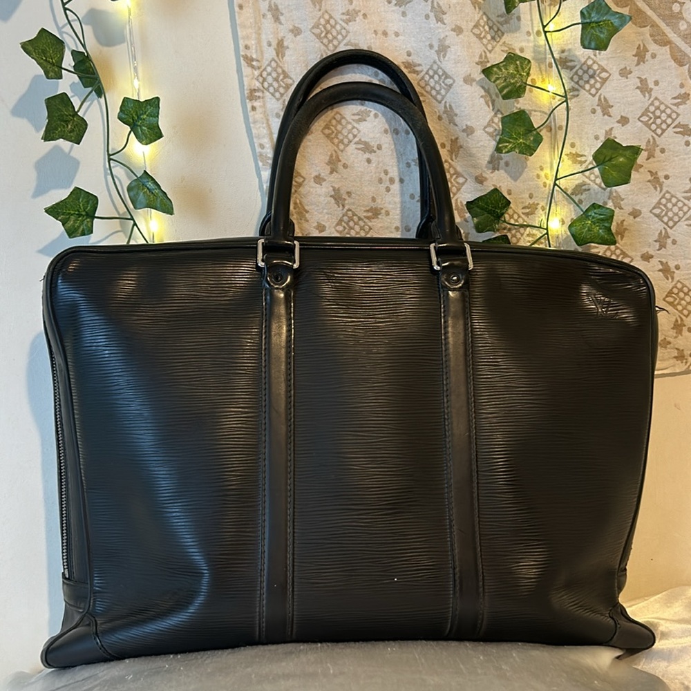 Authentic Louis Vuitton Black Epi Leather Porte Documents Voyage LaptopBreifcase